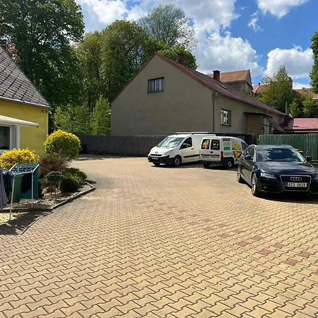 V Podzamci