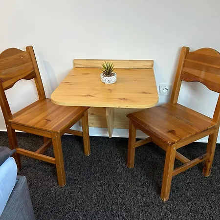 V Podzamci Gæstehus 3*